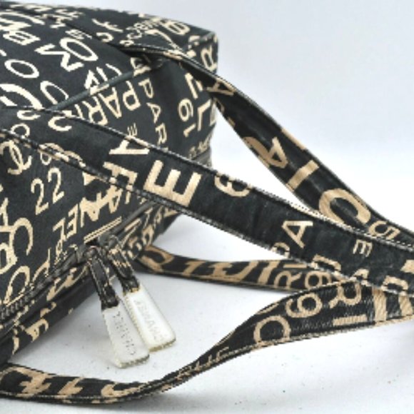 EUC Chanel Vintage Rue Cambon 31 Shoulder Bag Tote Satchel Black Ivory Travel - Picture 9 of 14